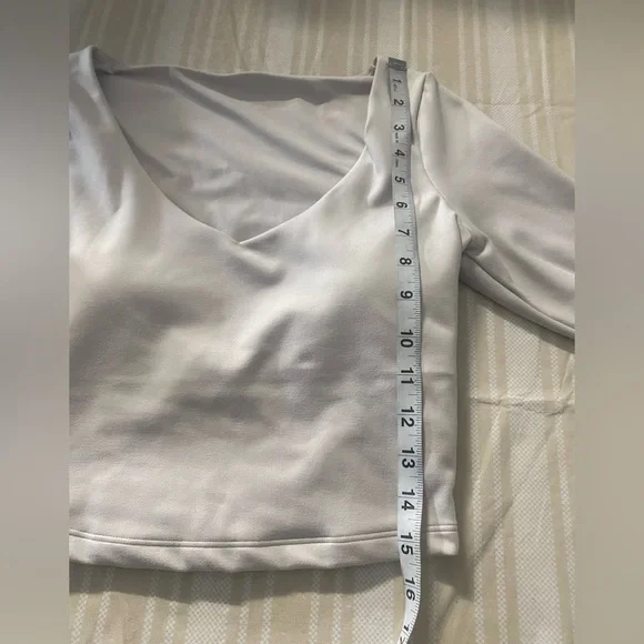 Gilly Hicks Recharge Light Gray Active Recharge square neckline cropped top yoga - Picture 6 of 7